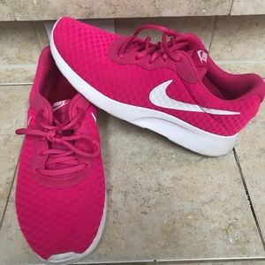Women Nike shoes